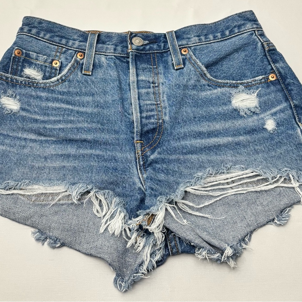 Levi’s 501 Denim Distressed Women Shorts